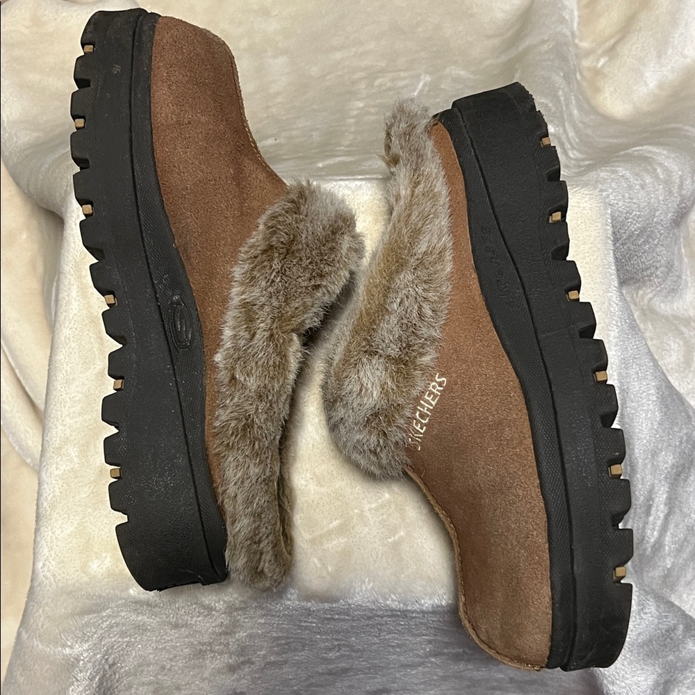 SKETCHERS WORK 🥾 TAN/BROWN LEATHER FAUX FUR LINED NON-SLIP SOLE CLOGS Women’s 10 - Picture 8 of 15
